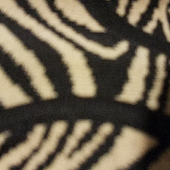 2 PC Knit Suit - Picture 3 of 4